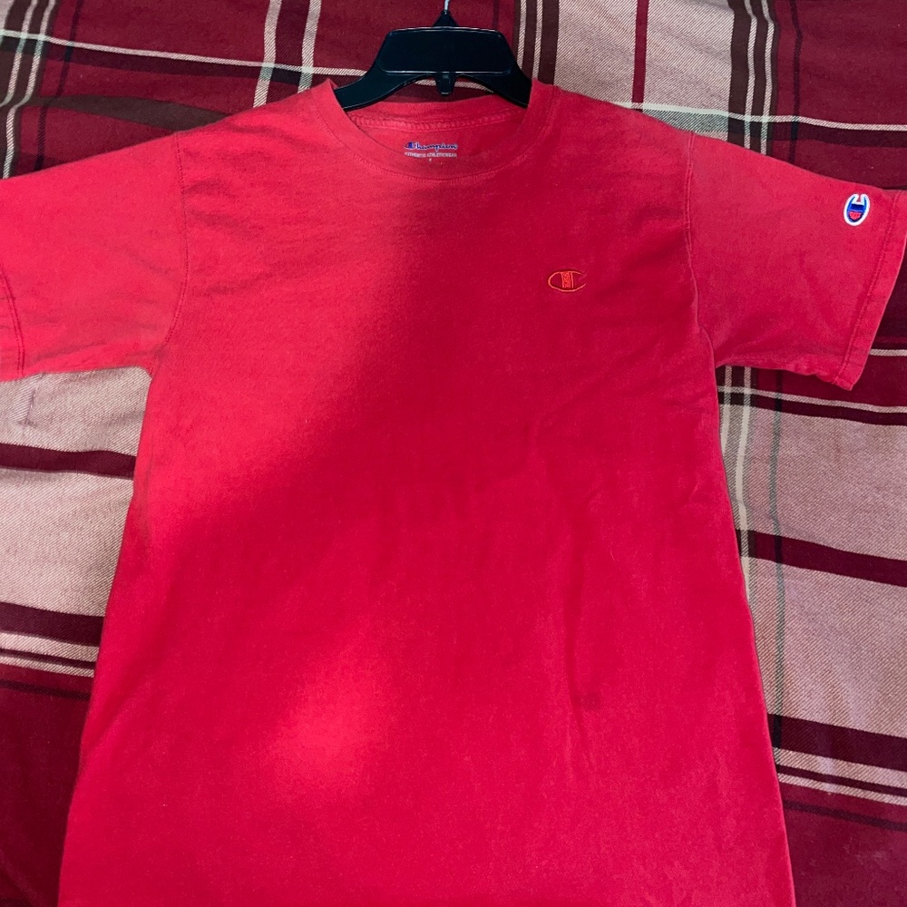 This is a red champion t shirt!